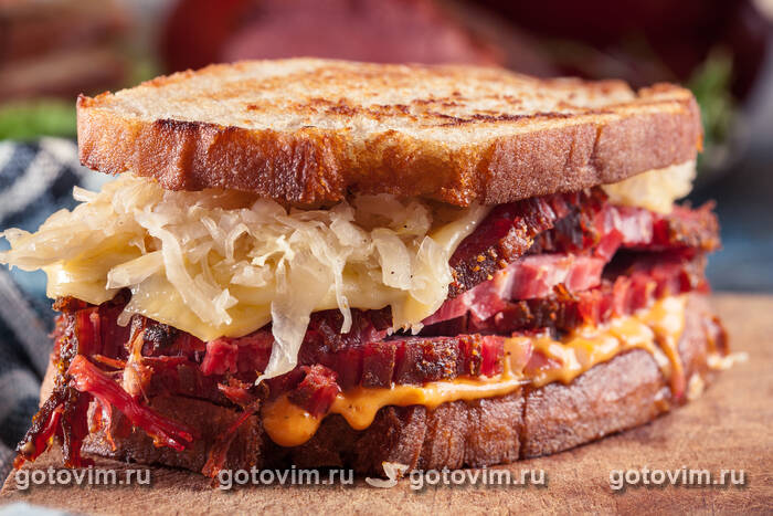   (Reuben Sandwich)