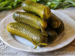 Малосольные огурцы с тархуном
