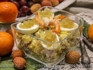 Салат «Оливье» с ланспиком, цыпленком и креветками по старинному рецепту